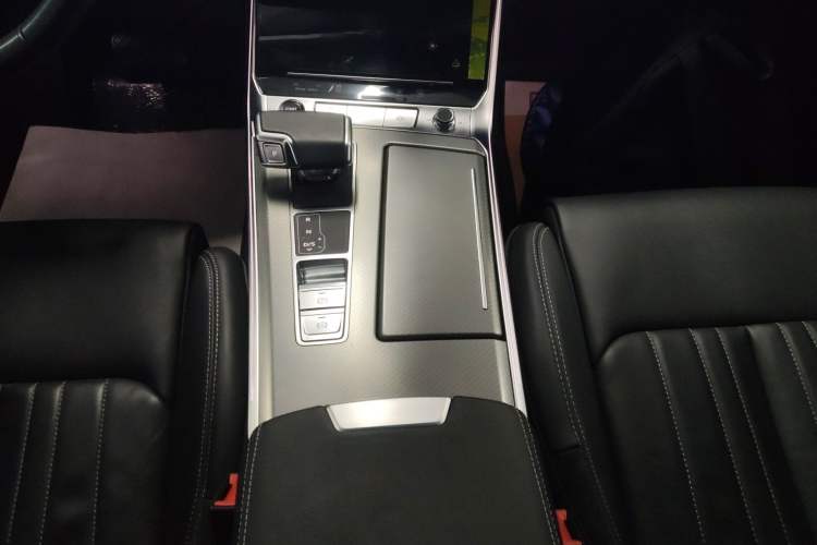 Used Audi A6L 2024 40 TFSI Luxury Prestige Edition
