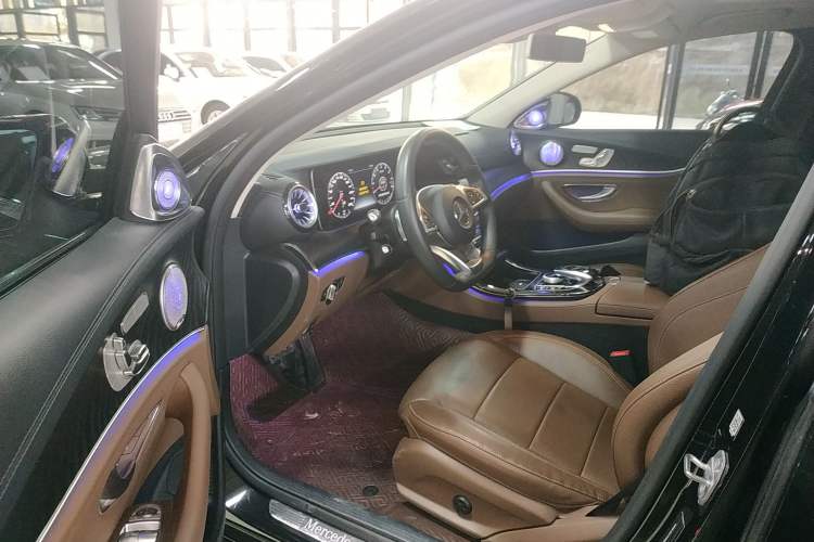 Used Mercedes-Benz E-Class 2017 E 300 L Sporty and Stylish Model
