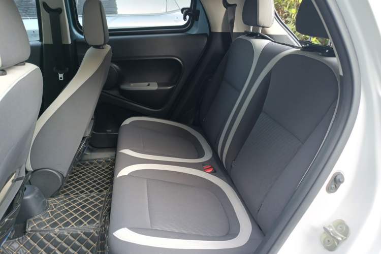 Used ORA Black Cat 2021 301 km Basic Version
