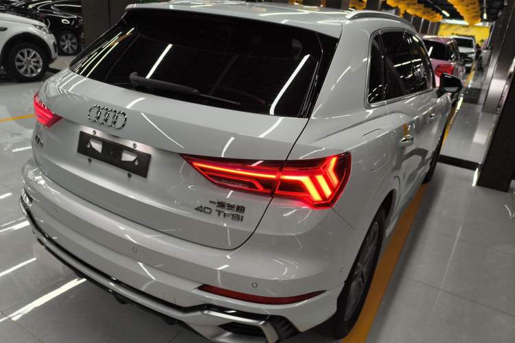 Used Audi Q3 2024 40 TFSI Fashion Dynamic Model