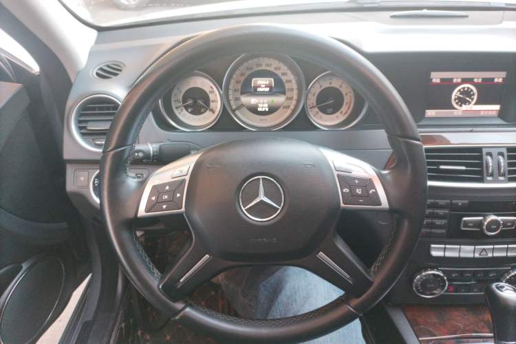 Used Mercedes-Benz C-Class 2013 C 260 Elegant Grand Edition
