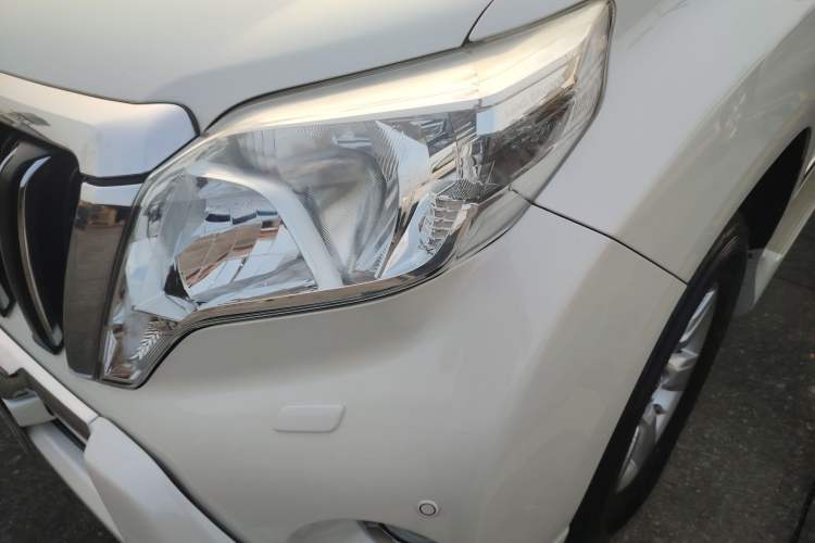 Used Toyota Prado 2014 2.7L Middle East Version Parallel Import
