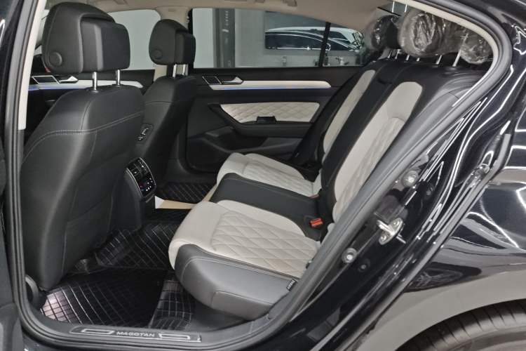 Used Volkswagen Magotan 2023 2 Million Units Commemorative Edition 330TSI DSG Luxury Version