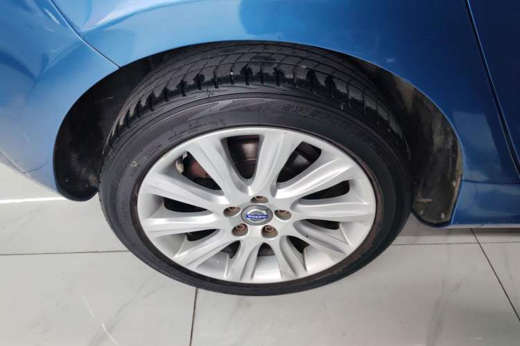 Used Volvo V40 2016 T3 Zhiyi Edition
