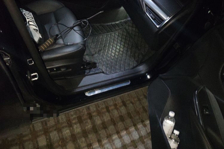 Used Cadillac XT4 2020 28T Two-Wheel-Drive Leading Version
