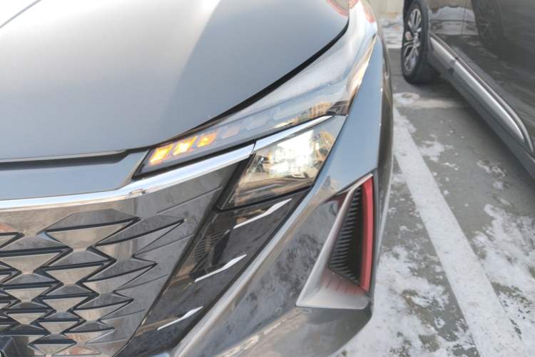 Used Oshan Z6 2023 Blue Whale 1.5T DCT Smart Luxury Model
