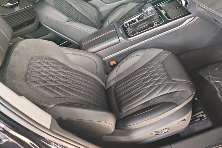 Used Hongqi HS5 2023 2.0T Qixiang Pro Edition
