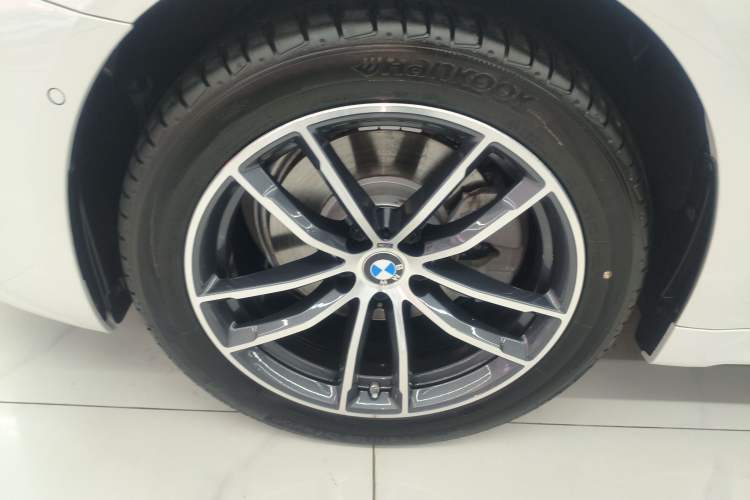 Used BMW 5 Series 2022 Second Facelift 525Li M Sport Package