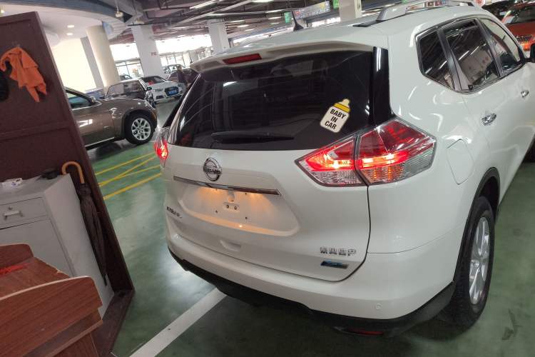 Used Nissan X-Trail 2015 2.0L CVT Comfort MAX Edition 2WD