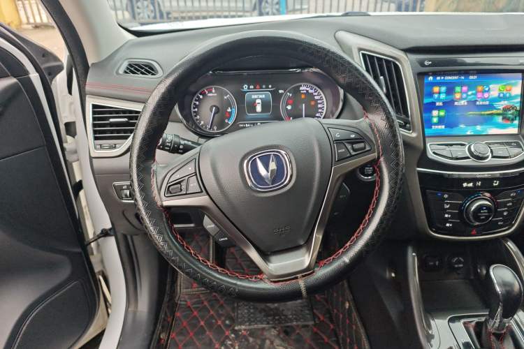 Used Changan CS75 2017 Shangkui Edition 1.5T Automatic Fengyue Model
