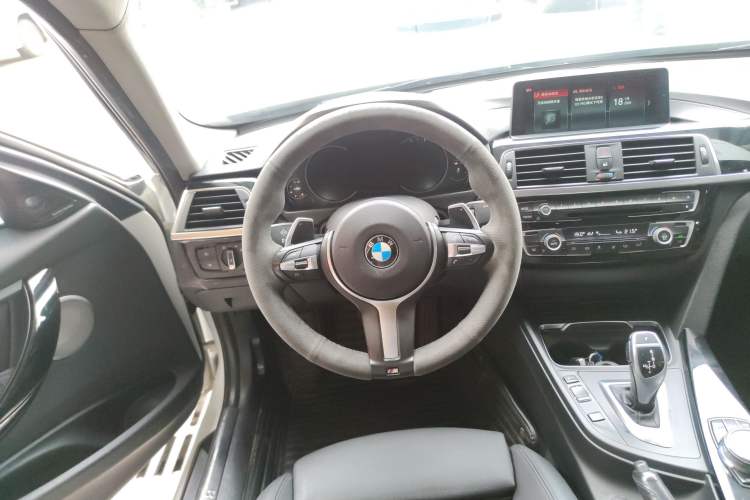 Used BMW 3 Series 2018 320Li Leading Model M Sport Package
