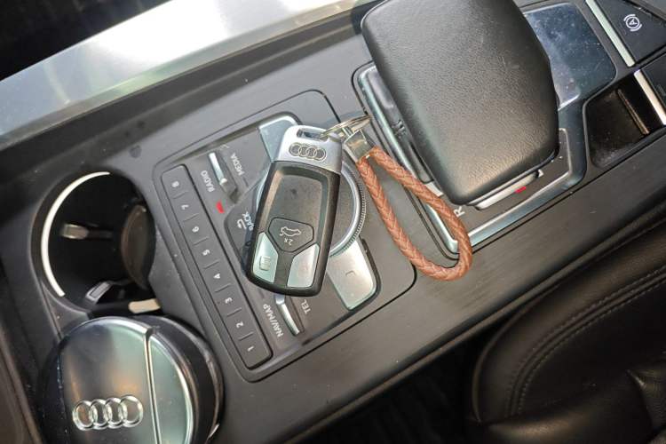 Used Audi A4L 2019 40 TFSI Fashion Version China V