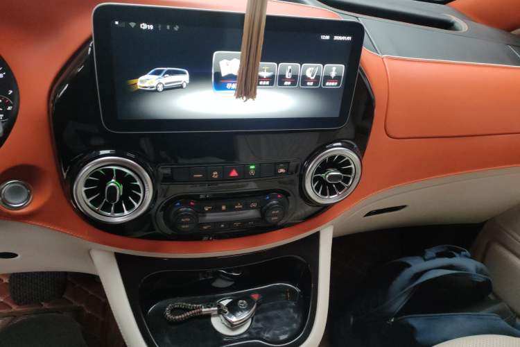 Used Mercedes-Benz Vito 2021 2.0T Elite Version 7 Seats
