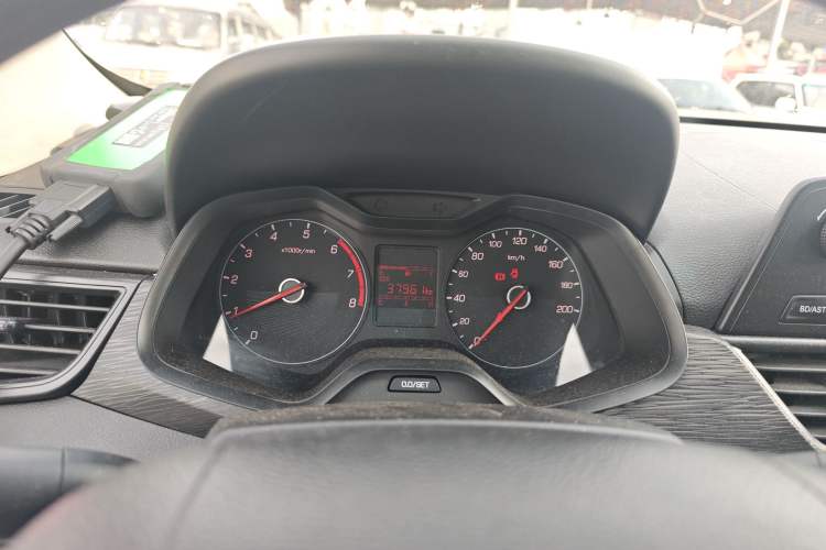 Used Baojun 310 2016 1.2L manual Comfort trim level
