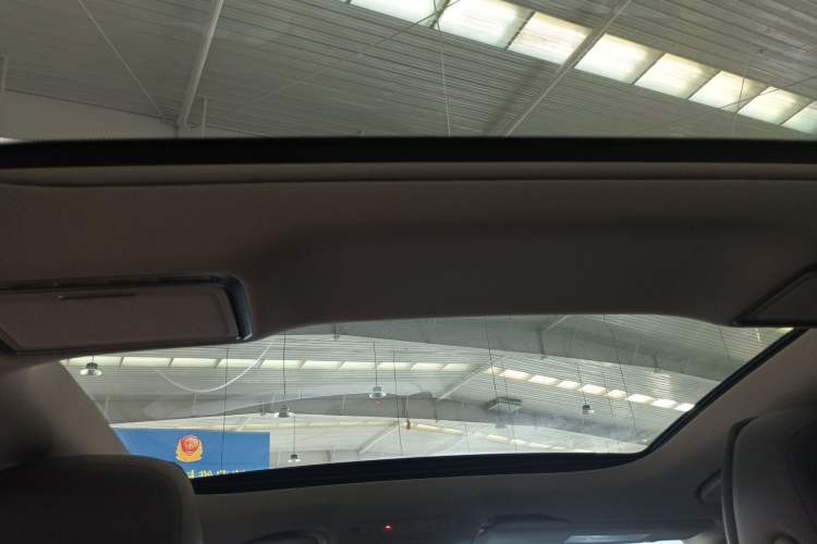 Used Mercedes-Benz E-Class 2016 E 300 L Stylish Model
