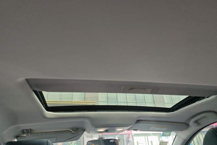 Used Venucia T90 2017 2.0L CVT Smart Edition
