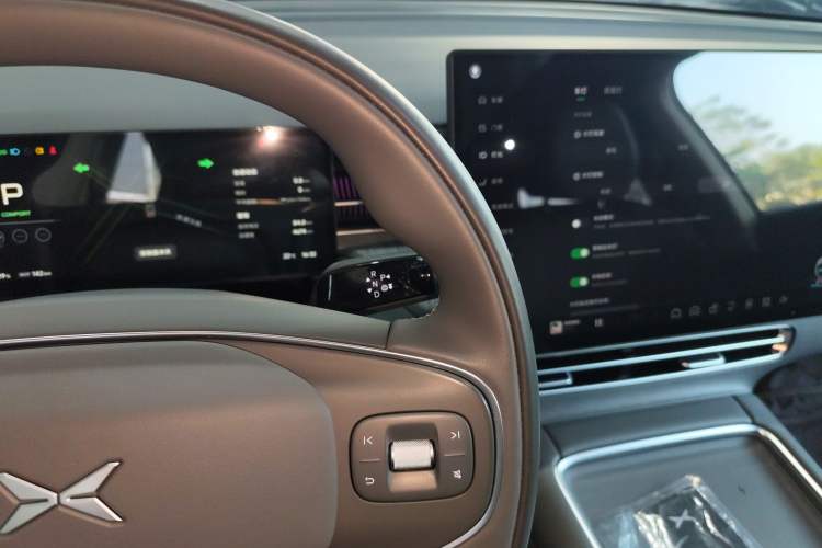 Used XPeng G6 2025 625 Long-Range Max Flagship Edition
