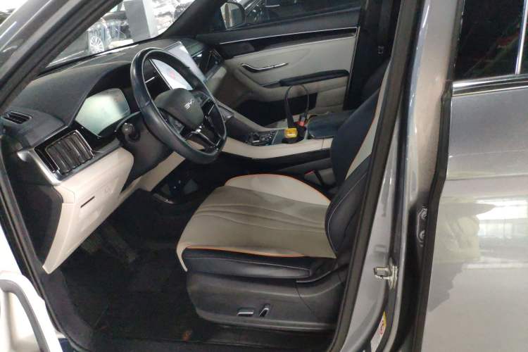 Used BYD Song PLUS New Energy 2024 Honor Edition EV 520km Luxury Model