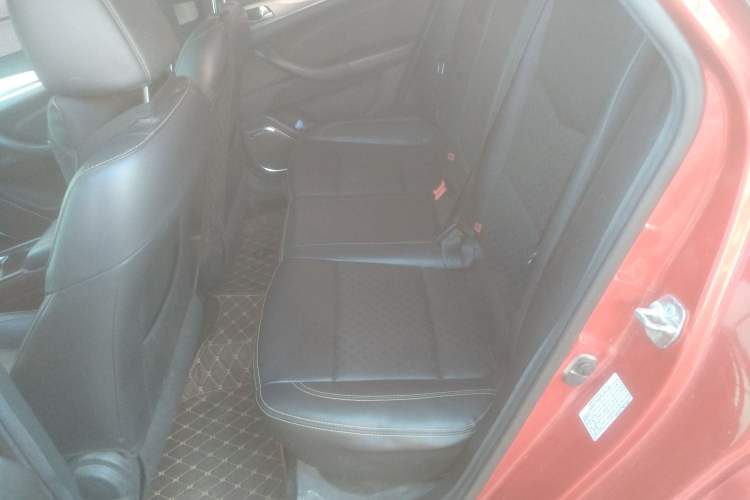 Used Changan Eado 2018 High-Energy Edition 1.6L GDI Manual Pioneer Model China V Standard
