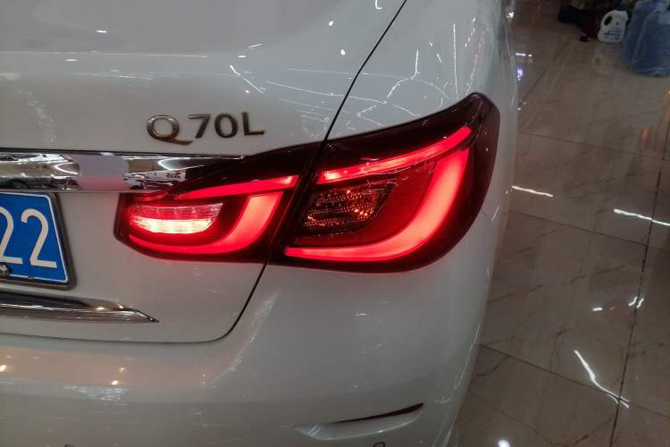 Used Infiniti Q70 2017 Q70L 2.5L Enjoyment Edition
