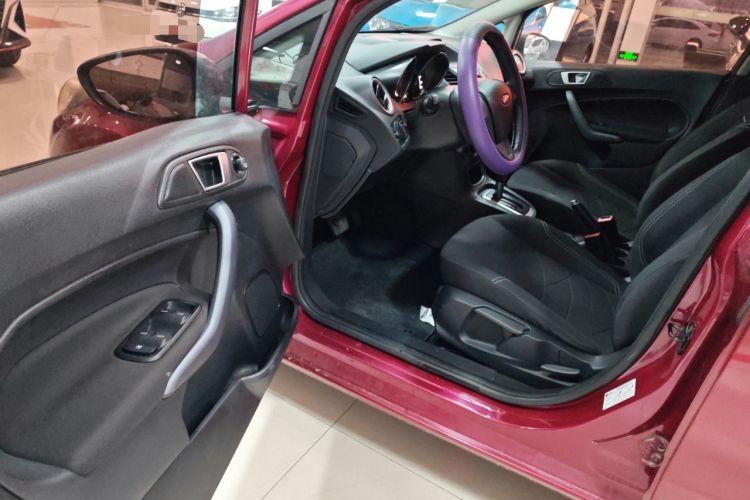 Used Ford Fiesta 2013 Hatchback 1.5L Automatic Fashion Edition
