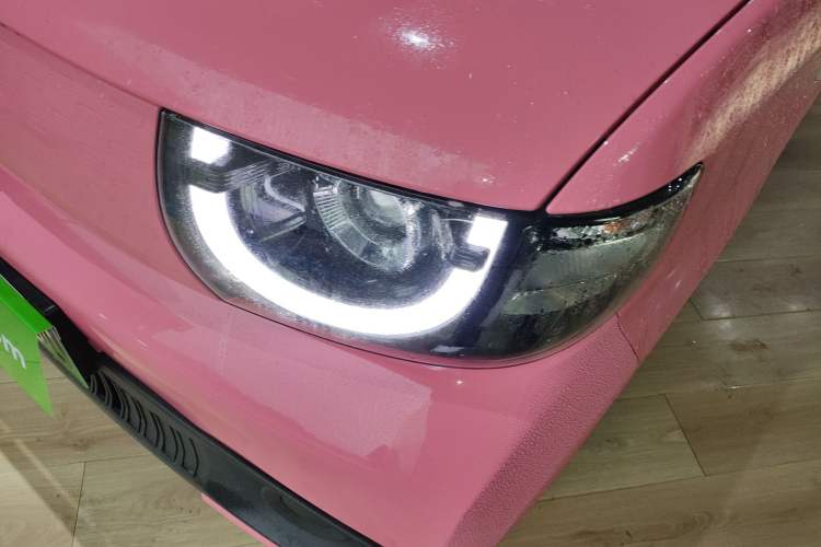 Used Chery QQ Ice Cream 2022 170km Sundae Phosphate Lithium-Ion