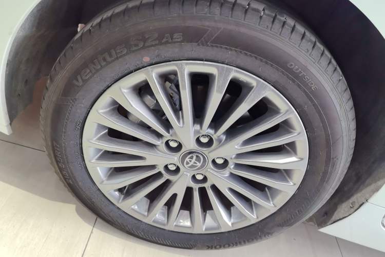 Used Toyota Camry 2024 Dual-Motor 2.0 HE Elite Edition