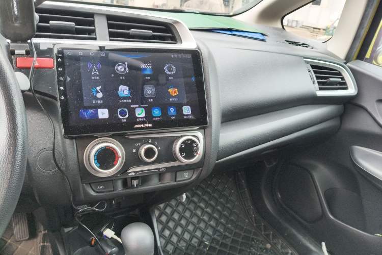 Used Honda Fit 2014 1.5L SE CVT Fashion Model
