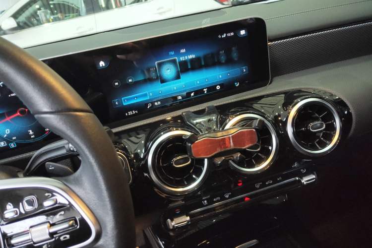 Used Mercedes-Benz A-Class 2020 Facelift A 180 L Sport Sedan Special Configuration
