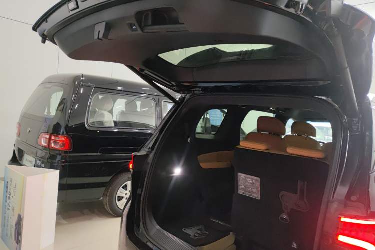 Used FORTHING Xinghai V9 
