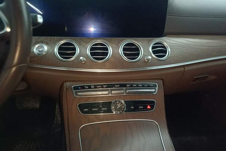 Used Mercedes-Benz E-Class 2019 Facelifted E 300 L Stylish Version
