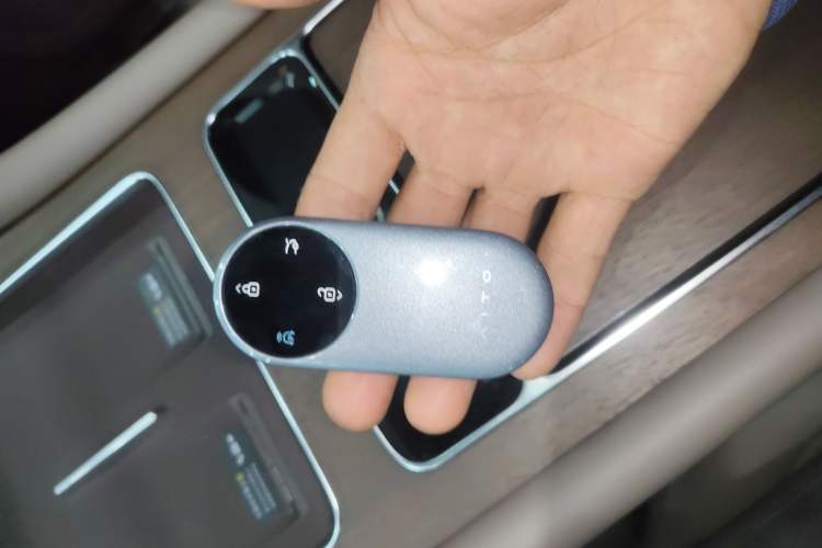 Used Hima AITO M9 2024 Range-Extended Ultra Version 52 kWh 5-Seater Model
