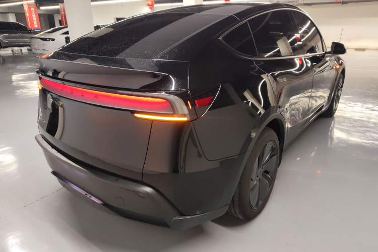 Used Tesla Model Y 2025 Rear-Wheel-Drive Version