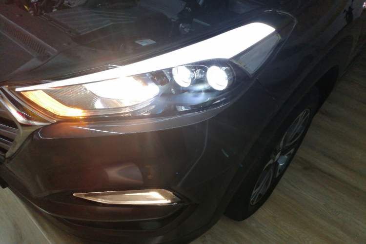 Used Hyundai Tucson 2015 1.6T Dual-Clutch Four-Wheel Drive Flagship Model
