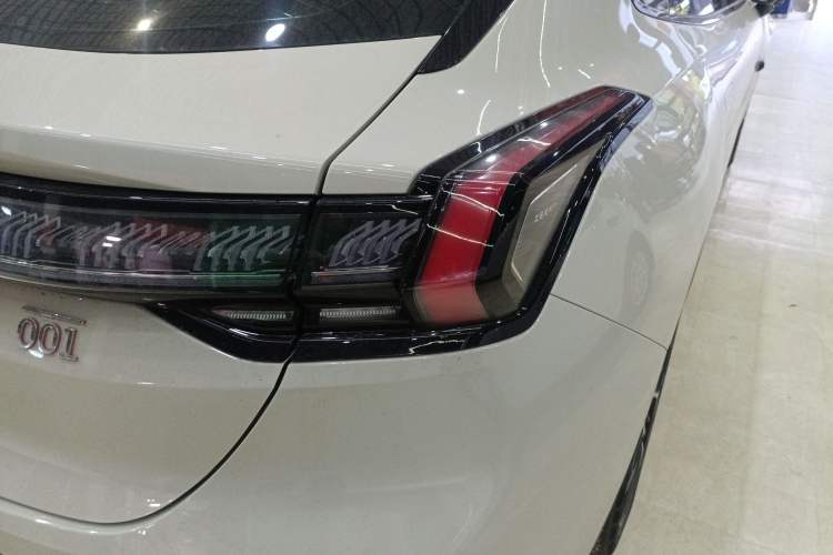 Used Zeekr 001 2025 ME Version 100 kWh All-Wheel Drive
