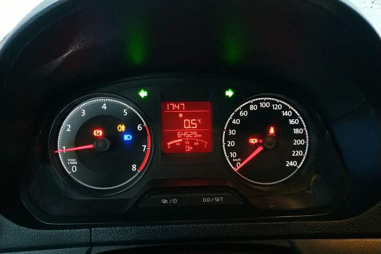 Used Volkswagen Jetta 2017 1.4L Manual Fashion Edition
