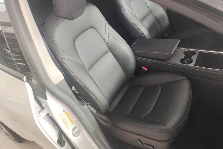 Used Tesla Model Y 2022 Rear-Wheel-Drive Version
