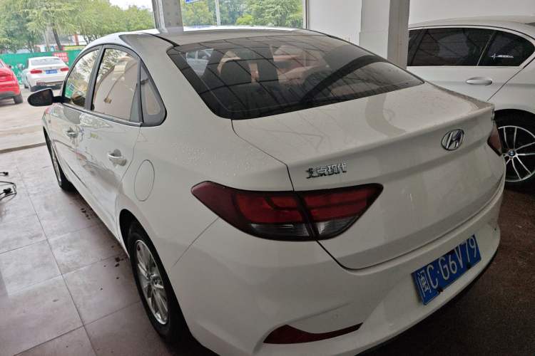 Used Hyundai Celesta 2017 1.6L Manual Enjoyment Edition GLS