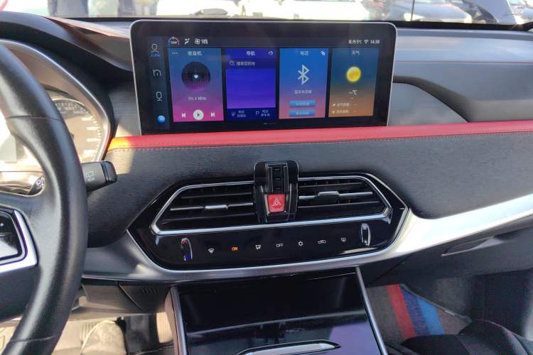 Used SOL X8 2021 300T DCT Luxury Smart Connect Edition 5 Seats