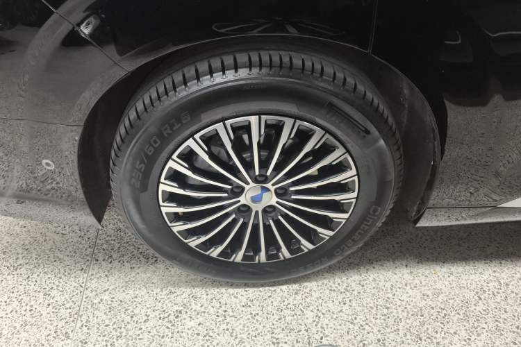 Used Denza D9 2024 DM-i 980 Four-Wheel Drive Flagship Model