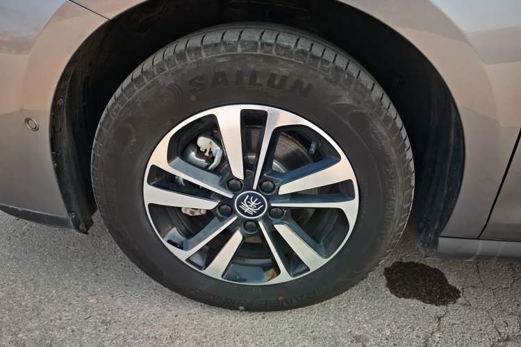 Used BYD Qin PLUS 2025 DM-i Smart Drive 120KM Superior Model
