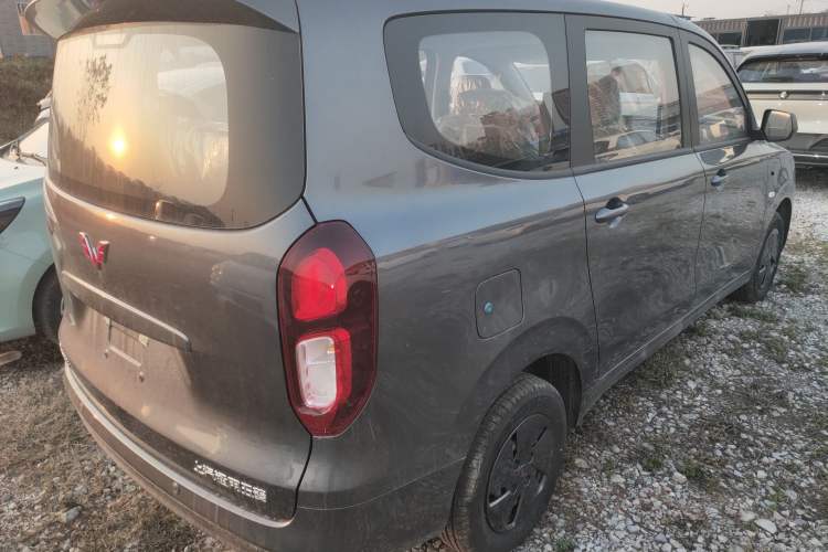 Used Wuling Hongguang New Energy 2025 Extended-Range Hybrid 50KM Comfort Version
