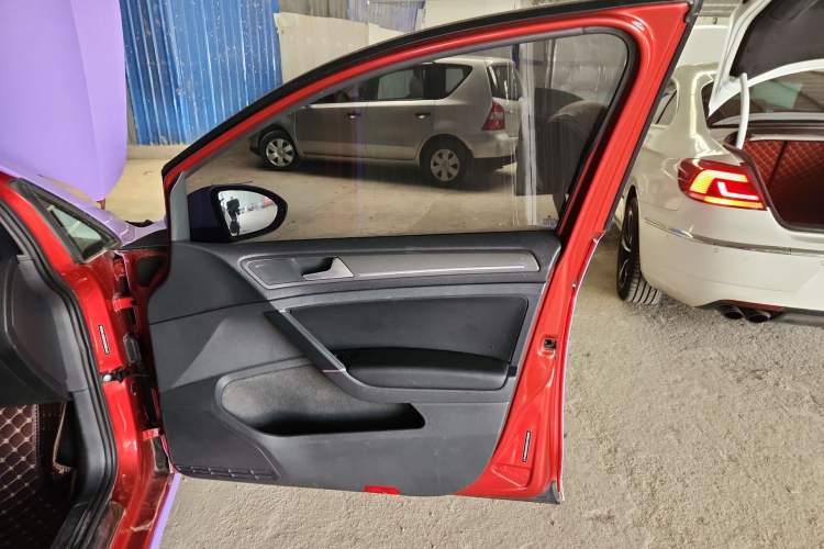 Used Volkswagen Golf 2015 1.4TSI Automatic Comfort Model
