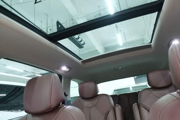 Used Buick GL6 2019 18T 6-Seater Connected Luxury Version China VI Standard