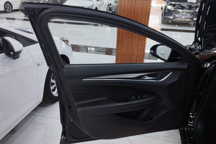 Used Buick LaCrosse 2022 552T Luxury Version
