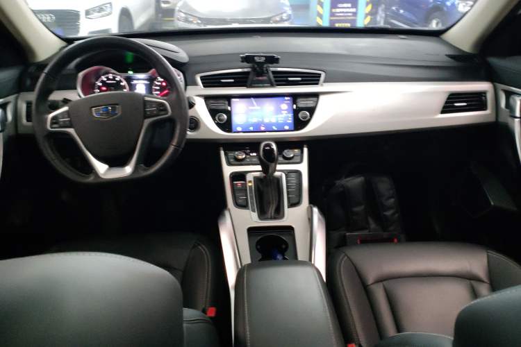 Used Geely Auto Emgrand X7 Sport 2018 1.8TD Automatic Two-Wheel Drive Zhiya Model
