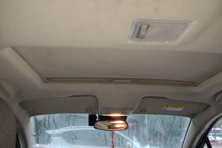 Used Buick Encore 2016 18T Automatic Two-Wheel Drive Urban Fashion Model
