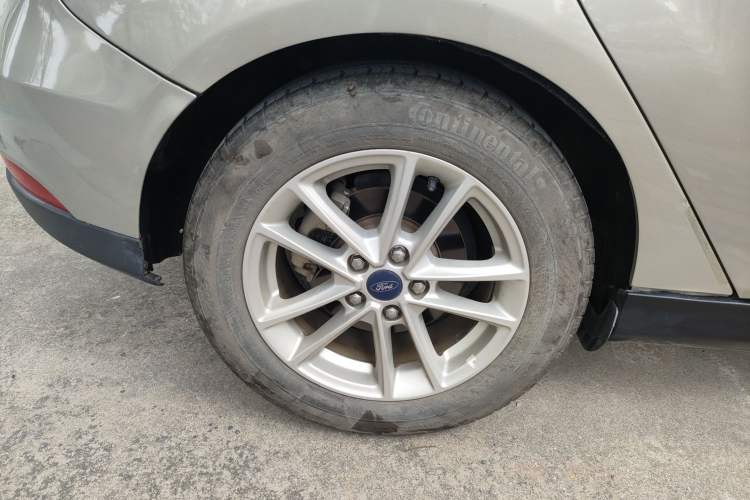 Used Ford Focus 2017 Hatchback EcoBoost 125 Automatic - Ultra-Powerful Style Edition with Smart Drive Features
