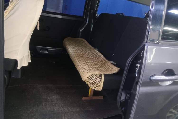 Used Jinbei Gold Hiace M Classic 2022 1.5L Engineering Lion Passenger Vehicle 5 Seats
