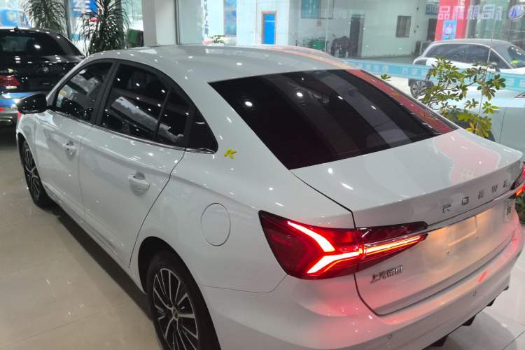 Used Roewe i5 2021 1.5L CVT Diamond Edition